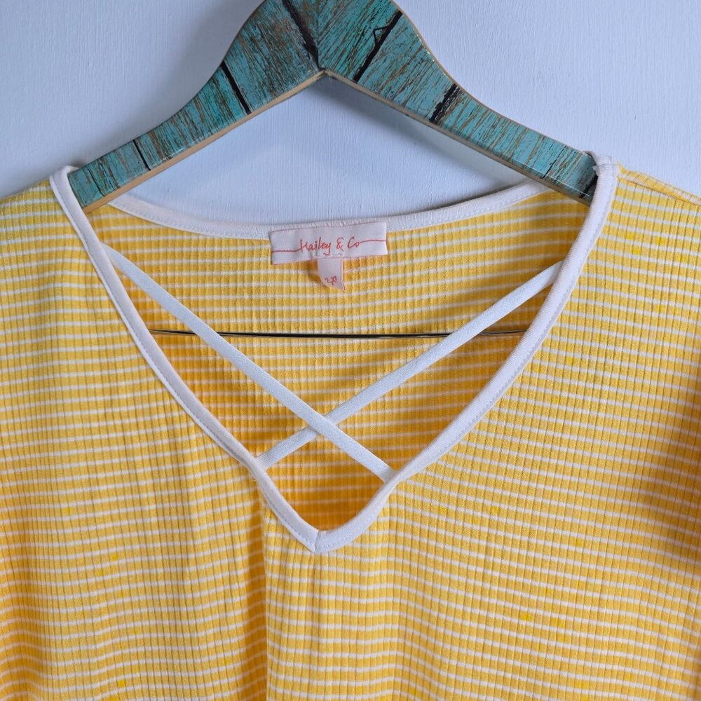 Hailey & Co. Out of Town Ribbed Stripe Flutter Slv Criss Cross V-Neck Top, NWOT - Picture 4 of 6